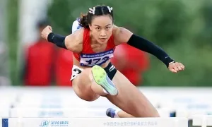 'Hotgirl vượt rào' Việt Nam qua bài kiểm tra giới tính 'Hotgirl vượt rào' Việt Nam qua bài kiểm tra giới tính